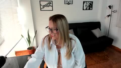 yayita online show from February 9, 3:36 pm