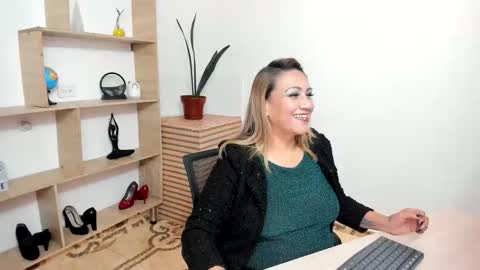 yayita online show from April 20, 7:17 pm