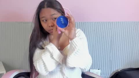 yeika_foxy online show from January 13, 11:03 am