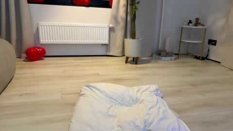 Amy online show from February 16, 5:35 pm