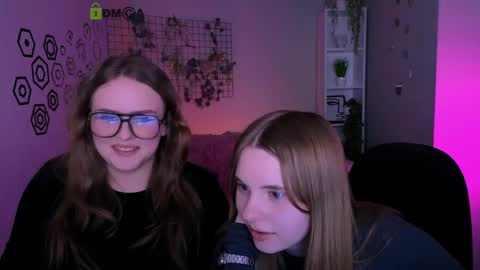 Ylia online show from April 8, 2:52 pm