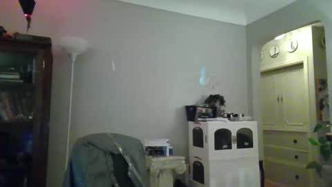 ymiyim online show from January 10, 3:11 am