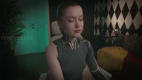 ynnenbrynn online show from January 26, 8:57 am