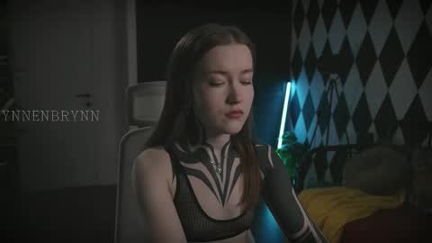 ynnenbrynn online show from February 22, 5:34 am