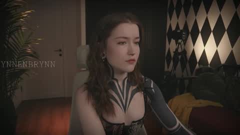 ynnenbrynn online show from February 14, 4:47 am