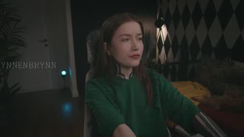 ynnenbrynn online show from January 28, 7:53 am