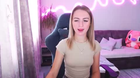 Bella online show from October 14, 8:28 am