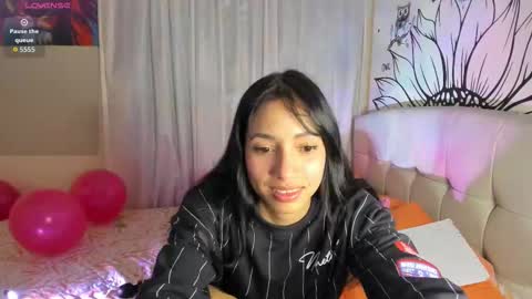 mia3 online show from September 13, 4:53 am