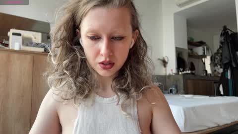 your_coraline_ online show from December 28, 8:37 am