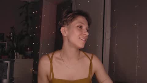 Alex and Kris long hair online show from February 7, 8:53 pm