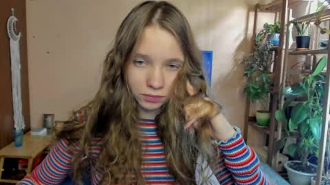 Leslie online show from May 8, 11:50 pm