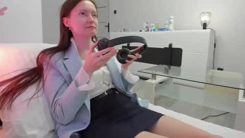 Your Librarian online show from November 25, 3:25 pm