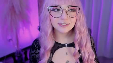 Cami independent model online show from March 14, 12:28 pm