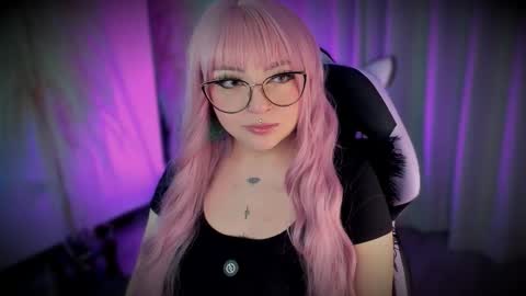 Cami independent model online show from February 25, 8:57 am