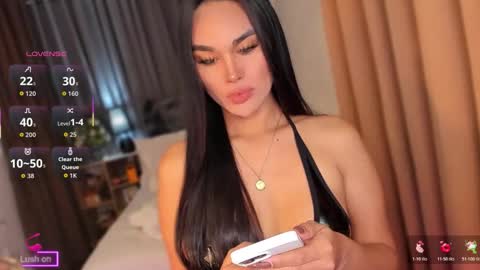 Miss Larah online show from April 18, 4:15 am