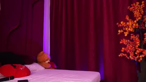 TenderSin online show from December 21, 5:55 am