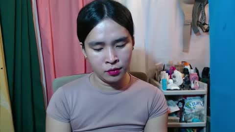 your_twinkletoes18 online show from October 28, 1:00 am