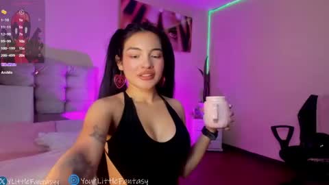 yourlittlefantasyy online show from June 22, 1:08 pm