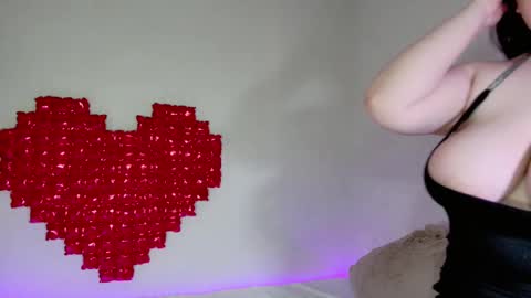 Amina online show from February 18, 3:31 am