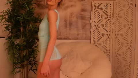 Sarah online show from January 28, 8:26 pm