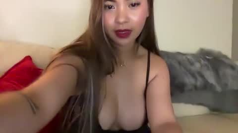 yourmilfmillie online show from July 2, 10:49 pm