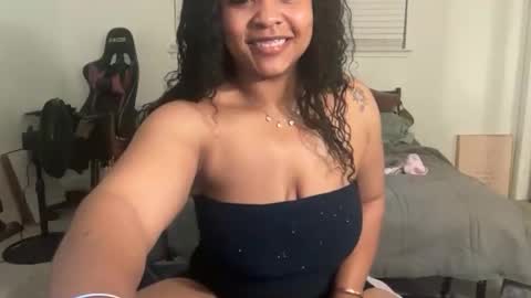 YOURMOMMY online show from March 14, 4:02 am