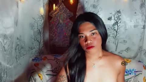yourqueen_19 online show from May 18, 11:05 am