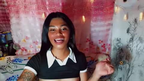yourqueen_19 online show from May 26, 9:41 am