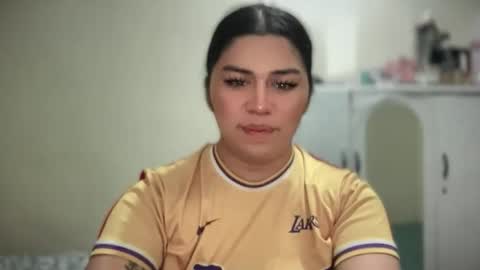 Yanahh online show from April 17, 5:42 am