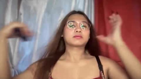 yoursweetgirl_zia online show from April 14, 3:28 am