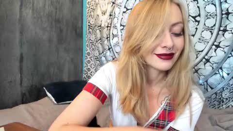 YourVenus00 -Follow my OF online show from October 8, 9:57 am