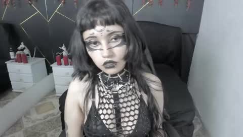 Yue Eclipsa online show from October 27, 4:19 am