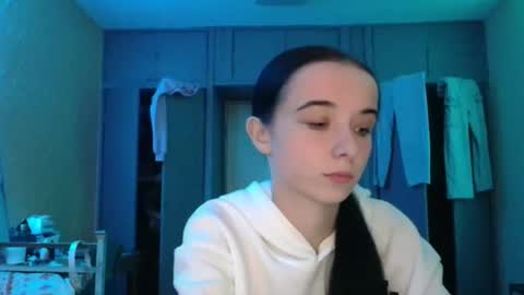 Yuliia online show from October 19, 9:33 am