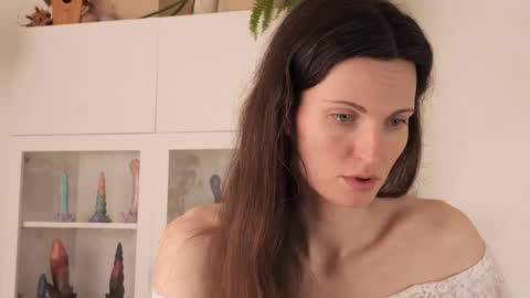 yulla dao online show from February 16, 10:21 am