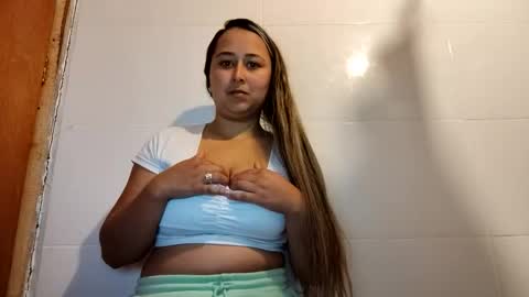 yulyorozco2020 online show from February 9, 12:46 am