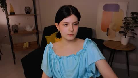 Yumi online show from March 6, 2:45 pm