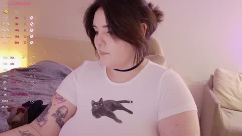 YumemiyaYumi online show from April 9, 7:08 pm