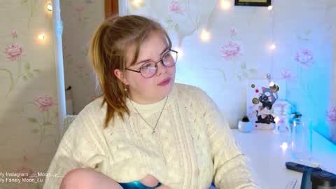 Polly online show from November 10, 5:19 pm