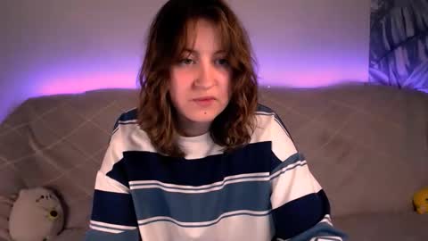 YummyPolly online show from September 14, 1:03 am