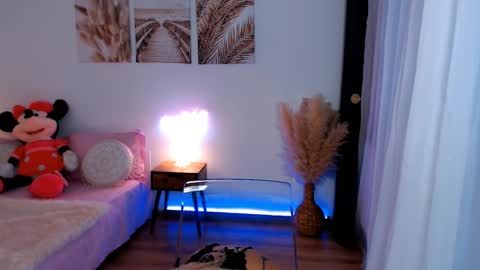 Maria online show from December 19, 5:51 am