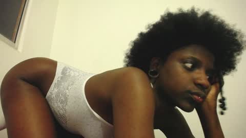 Yuya online show from December 2, 11:16 pm