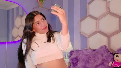 yvi online show from March 20, 1:05 pm