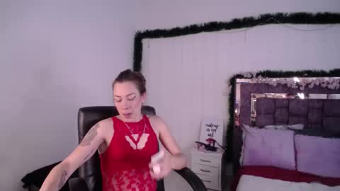 Zara online show from December 25, 5:15 pm