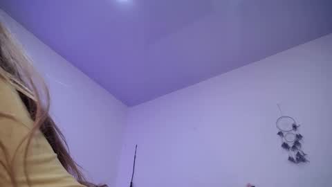 Zara online show from March 11, 1:48 am