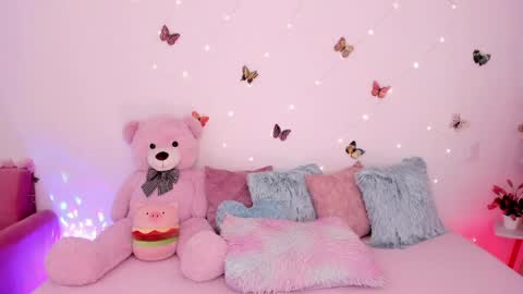 Zara online show from April 1, 1:41 pm