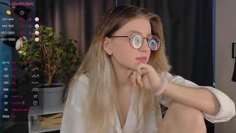 Avi online show from September 19, 12:48 pm