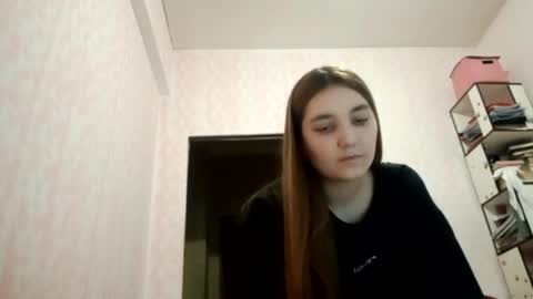 zeniabrossoit online show from March 30, 12:16 pm