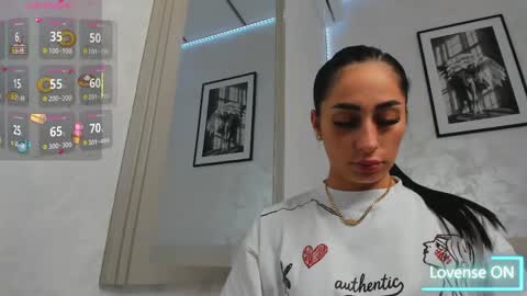 zeynepx online show from April 23, 9:39 pm