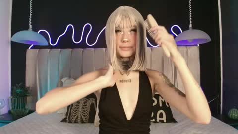 zhally_dee online show from April 16, 8:30 pm