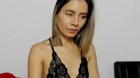 ziataylor online show from July 5, 4:23 pm